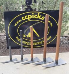 CC PICKS EZY DIG MINI LONG HANDLE PICK 52CM STEEL