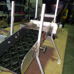 MINI CLEANUP SLUICE 6 WIDE WITH LEGS BY GOLD RAT