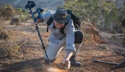 ORDER NOW MINELAB GOLD MONSTER 2000   GOLD DETECTOR